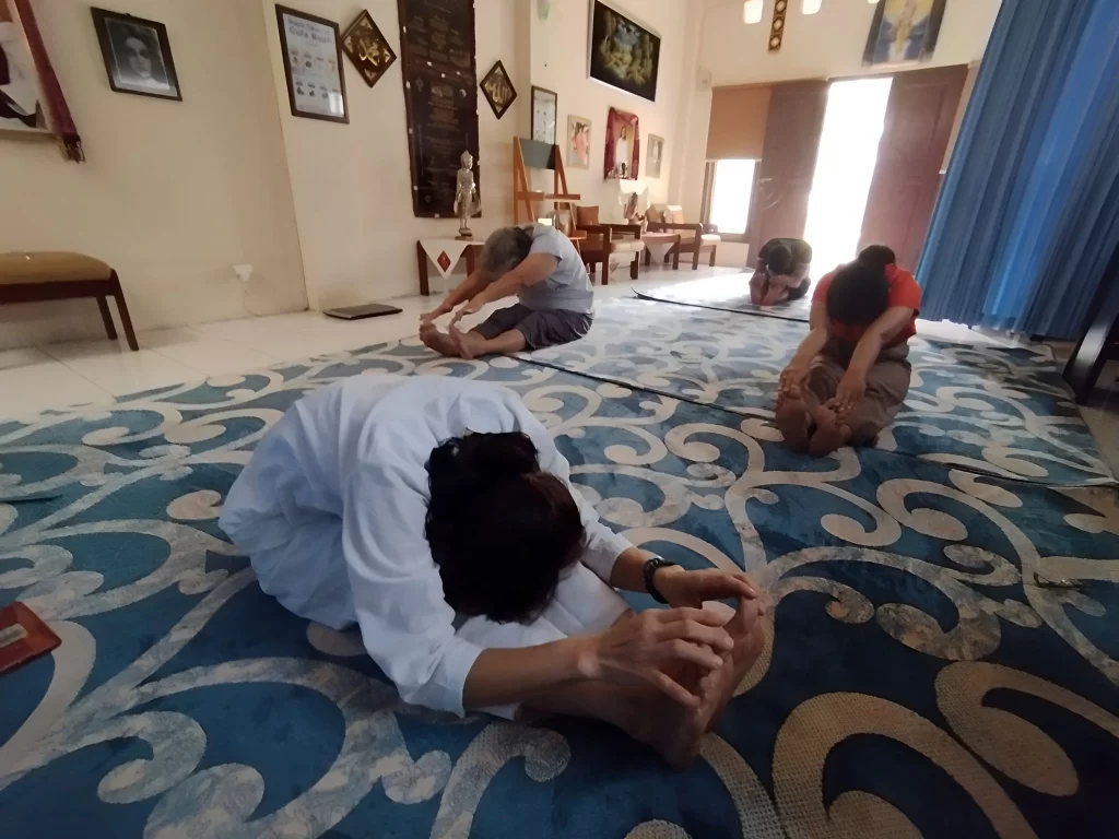 yoga-2.webp
